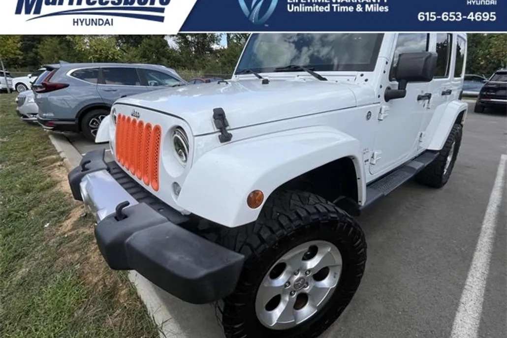 2015 Jeep Wrangler Unlimited Sahara photo 1