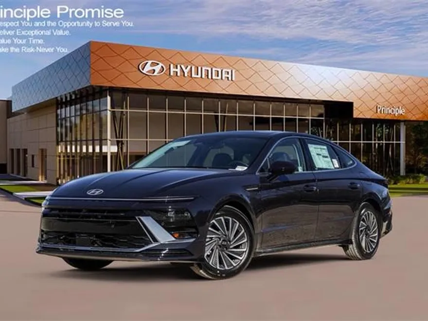 2025 Hyundai Sonata Hybrid Limited photo 1