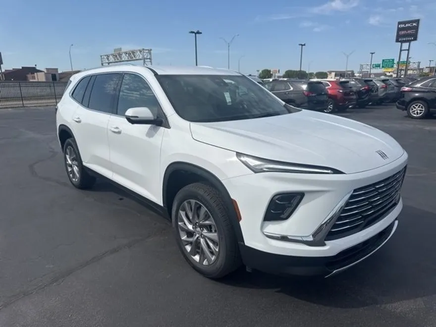 2025 Buick Enclave Preferred photo 1