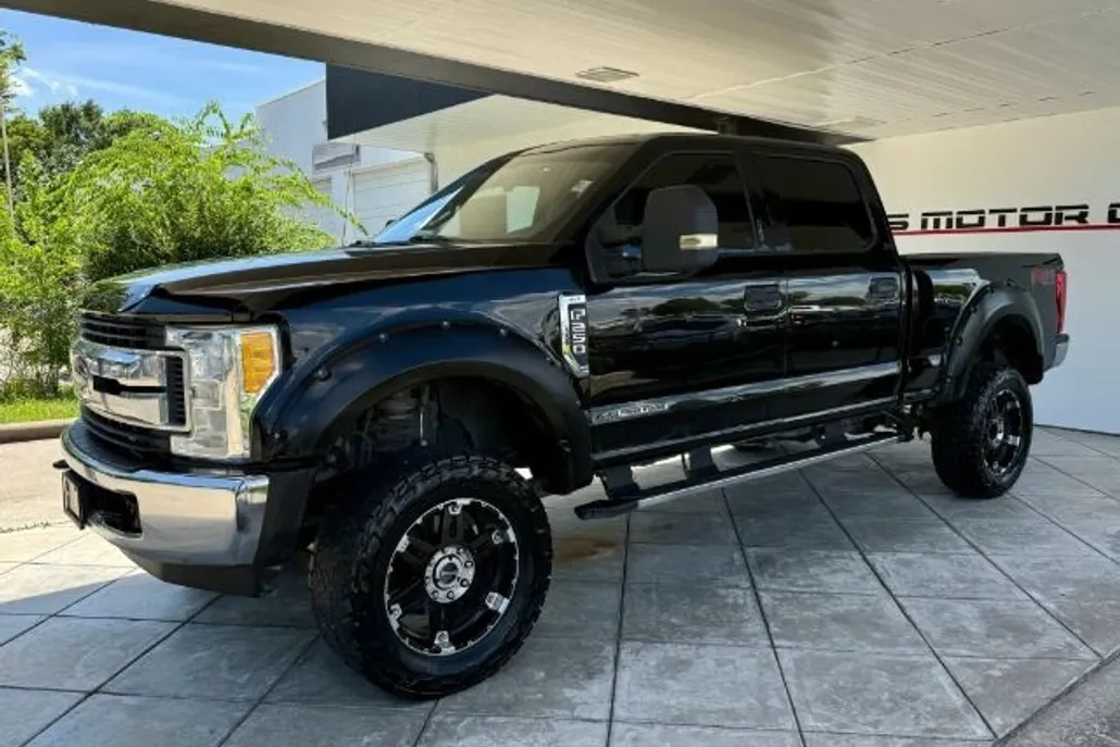 2017 Ford F-250 XLT photo 1