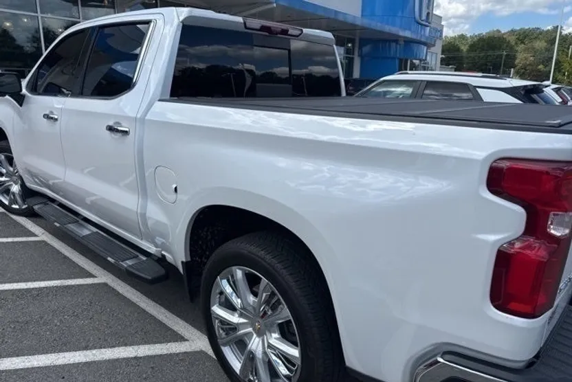 2024 Chevrolet Silverado 1500 LTZ photo 1