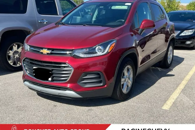 2021 Chevrolet Trax LT photo 1