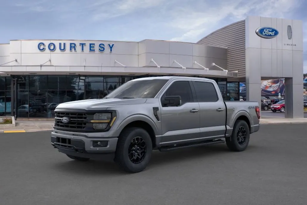 2025 Ford F-150 XLT photo 1