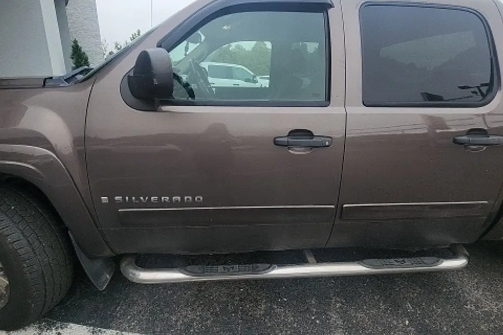 2007 Chevrolet Silverado 1500 LT photo 1