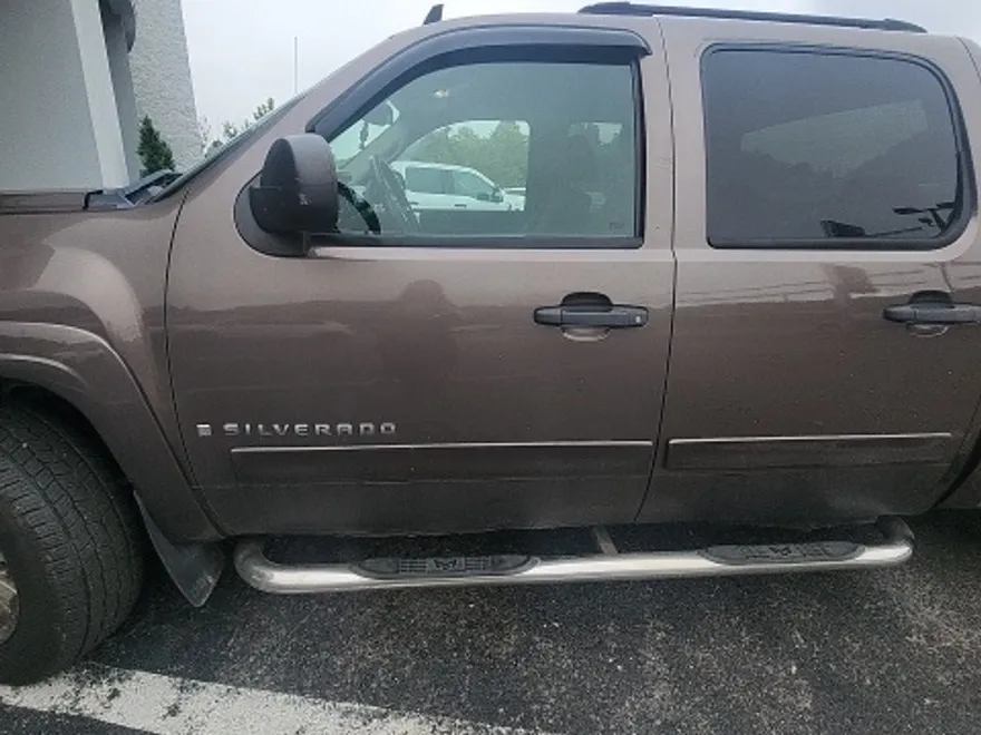 2007 Chevrolet Silverado 1500 LT photo 1