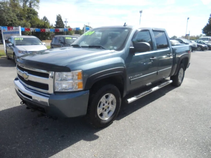 2009 Chevrolet Silverado LT photo 1
