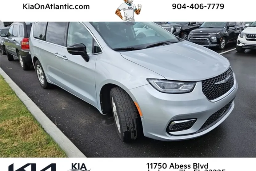 2024 Chrysler Pacifica Limited photo 1