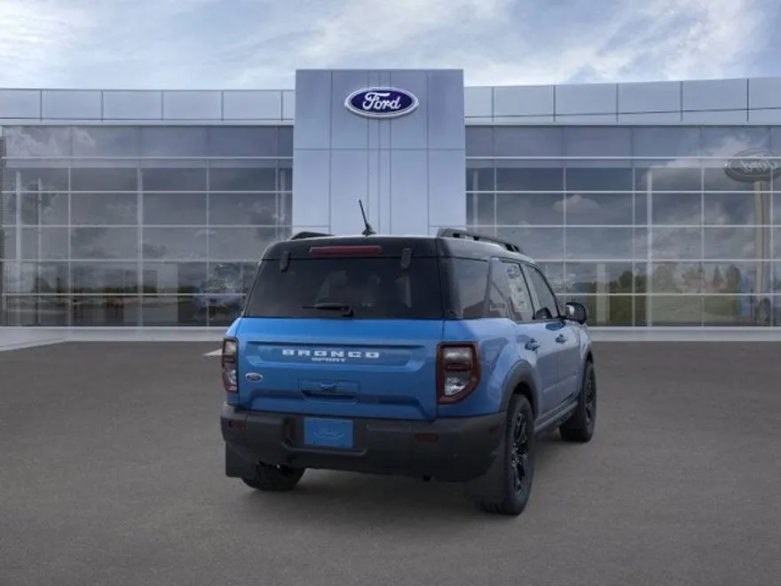 2025 Ford Bronco Sport Outer Banks photo 1