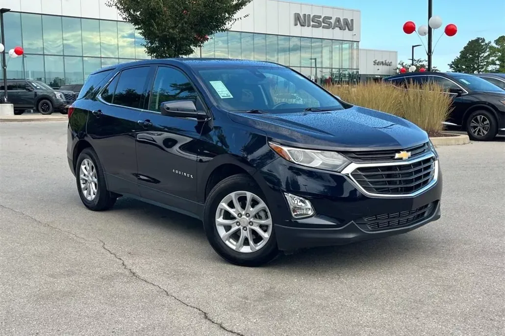 2020 Chevrolet Equinox LT photo 1