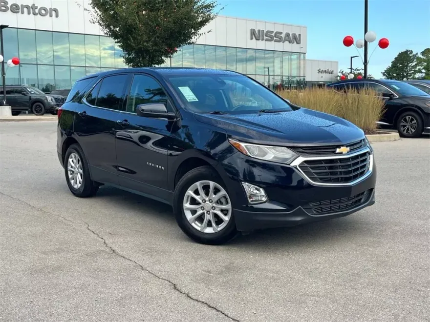 2020 Chevrolet Equinox LT photo 1