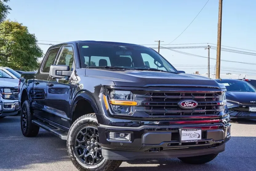 2025 Ford F-150 XLT photo 1