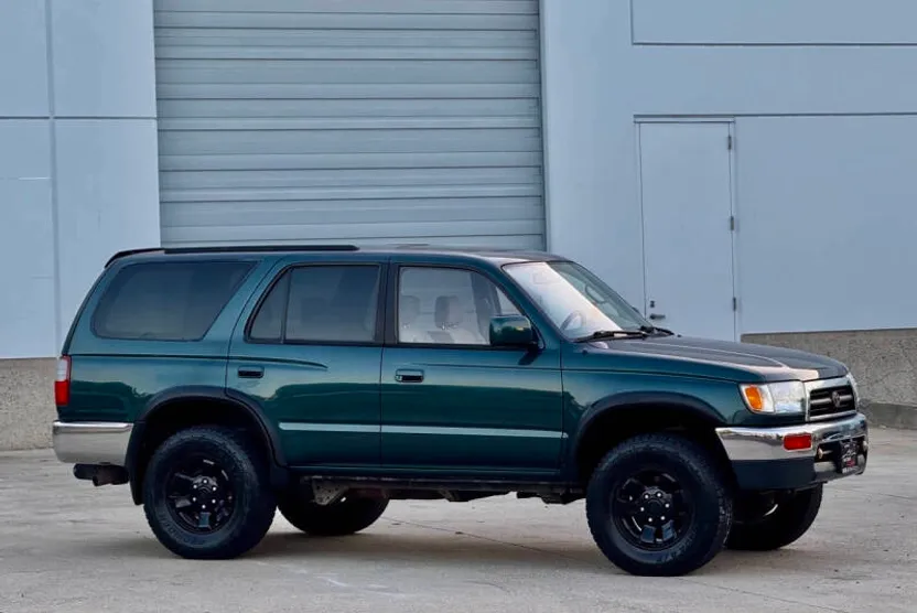 1997 Toyota 4Runner SR5 V6 photo 1