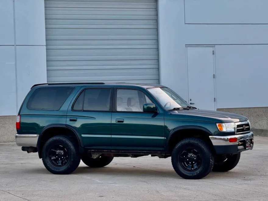 1997 Toyota 4Runner SR5 V6 photo 1