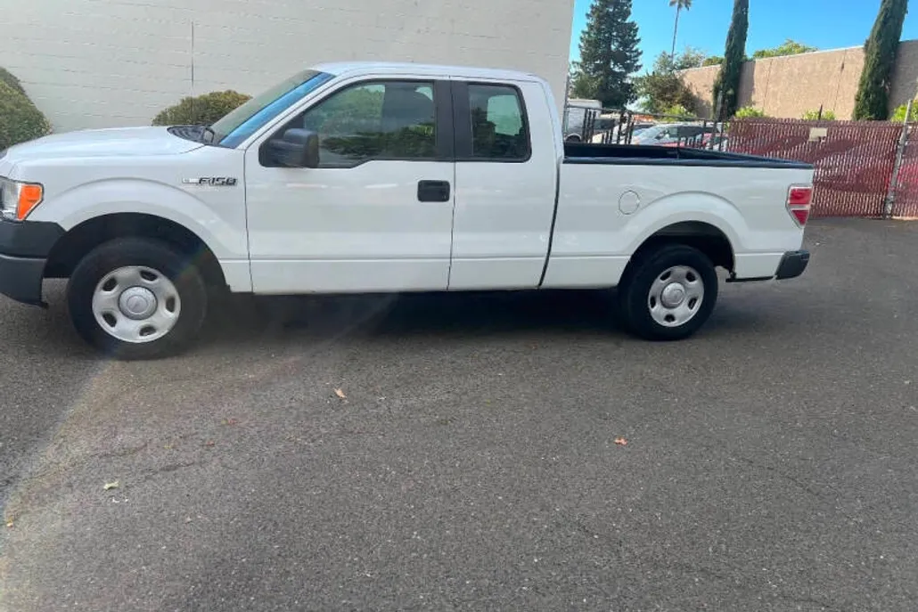 2009 Ford F-150 XL photo 1