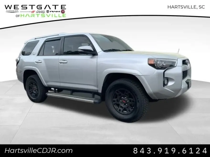 2018 Toyota 4Runner SR5 photo 1