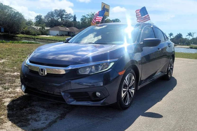 2017 Honda Civic EX photo 1
