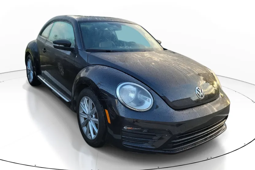 2018 Volkswagen Beetle S photo 1