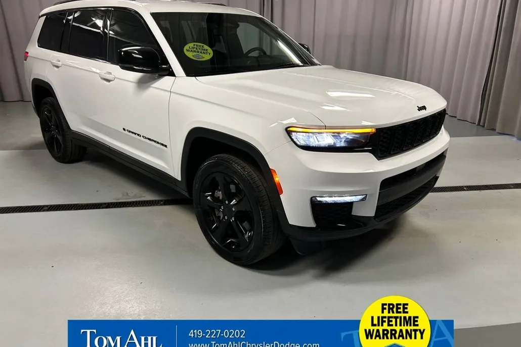 2024 Jeep Grand Cherokee Limited photo 1