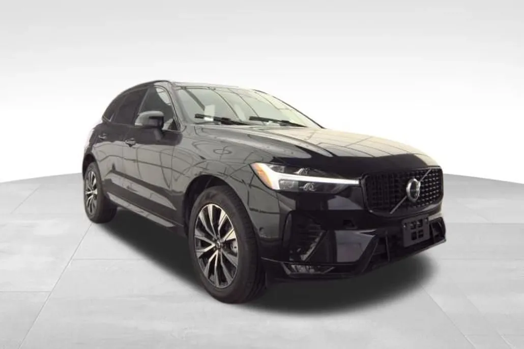 2025 Volvo XC60 B5 Plus photo 1