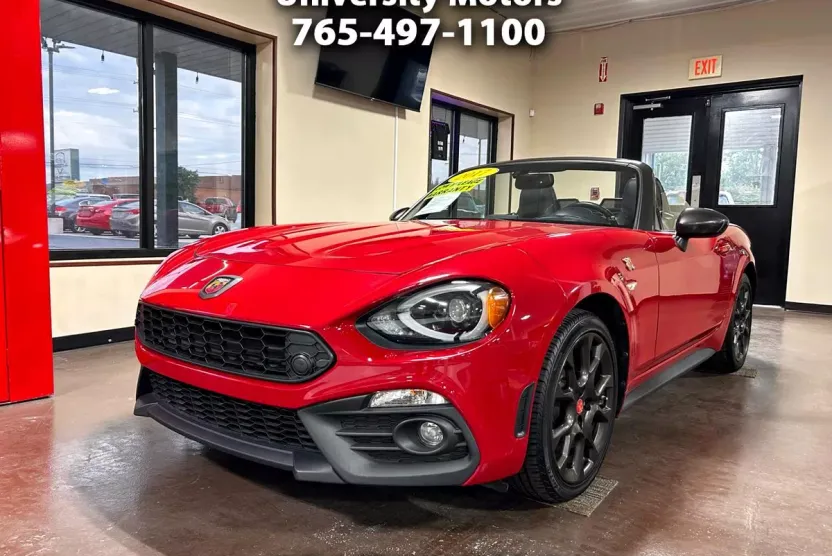 2017 Fiat 124 Spider Abarth photo 1