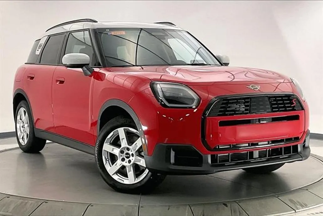 2025 Mini Countryman S ALL4 photo 1