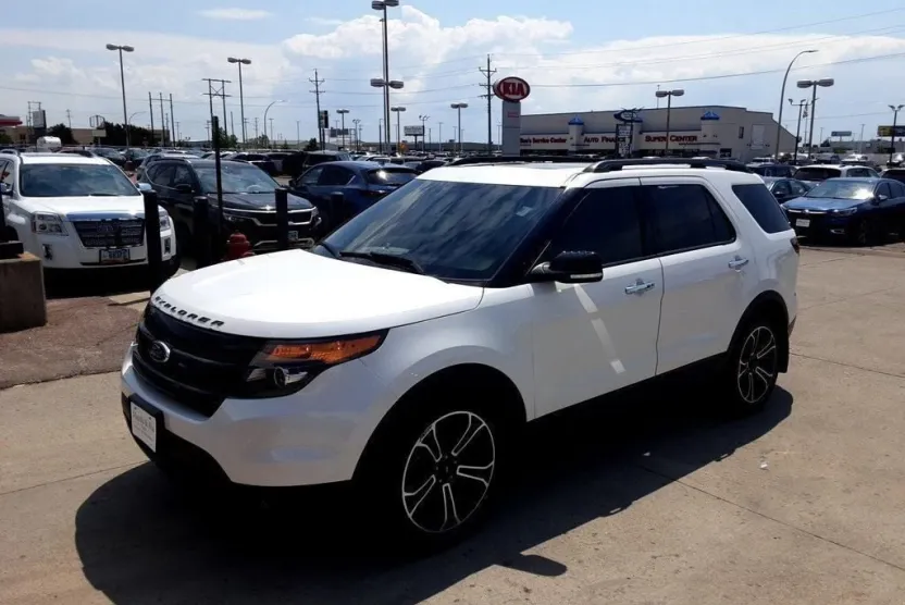 2013 Ford Explorer Sport photo 1