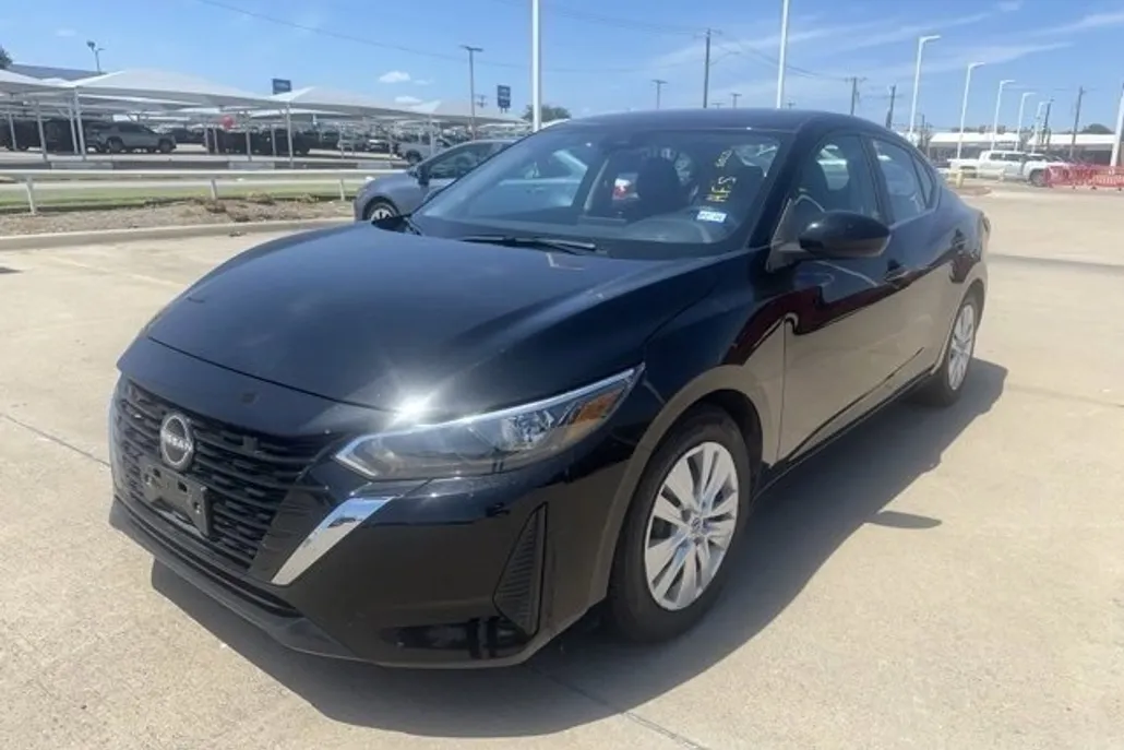 2024 Nissan Sentra S photo 1