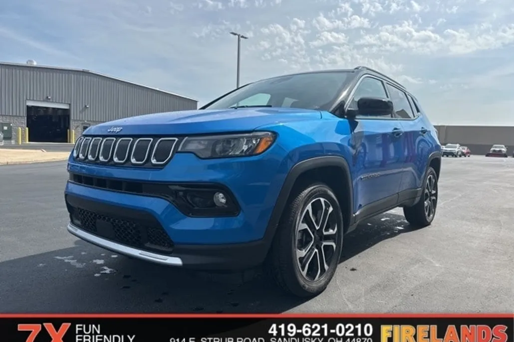 2022 Jeep Compass Limited photo 1