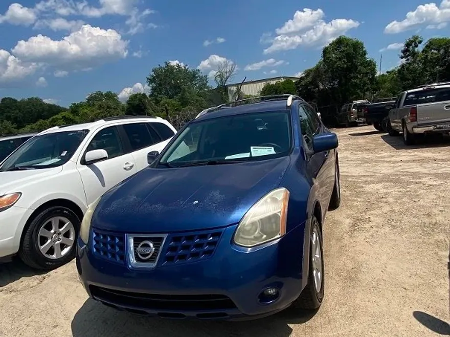 2010 Nissan Rogue photo 1
