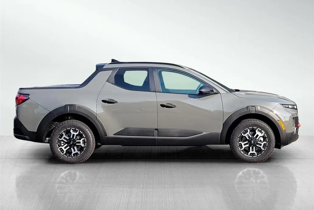 2026 Hyundai Santa Cruz XRT photo 1