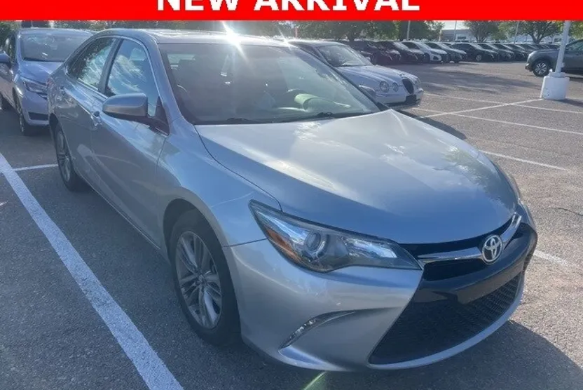 2017 Toyota Camry XLE XSE photo 1