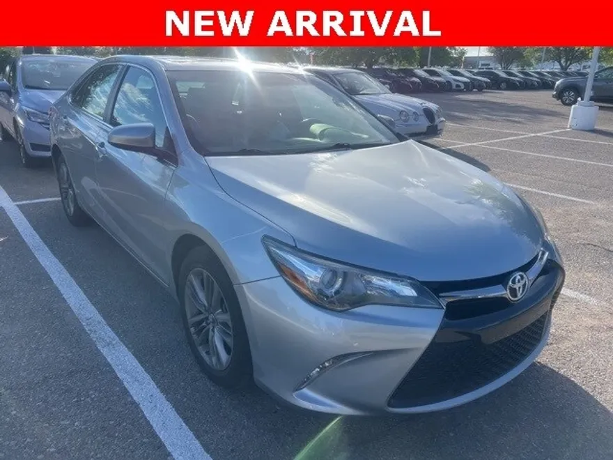 2017 Toyota Camry XLE XSE photo 1