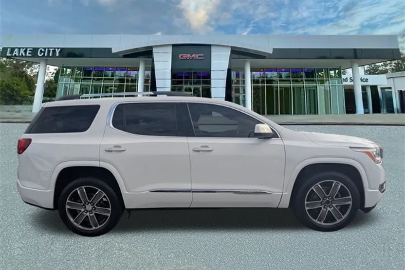 2019 Gmc Acadia Denali photo 1