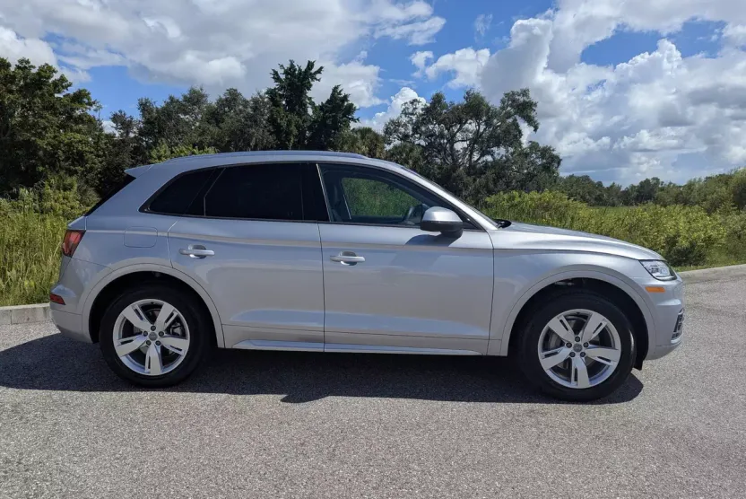 2018 Audi Q5 Premium photo 1