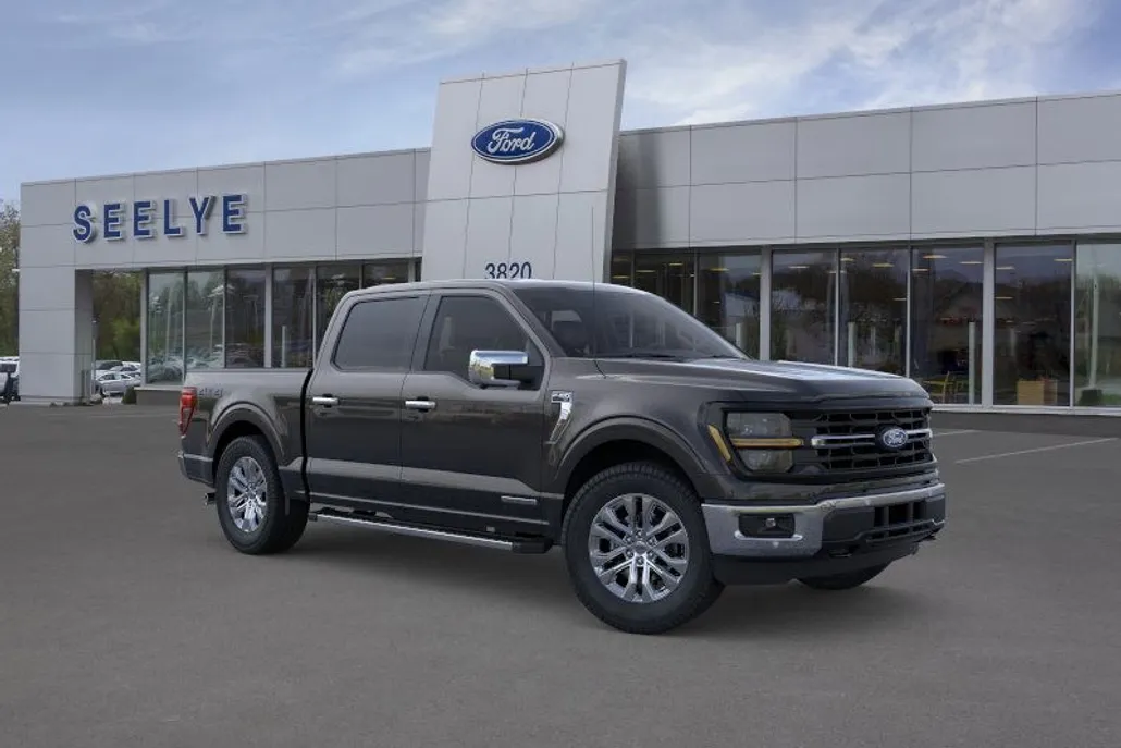 2025 Ford F-150 XLT photo 1