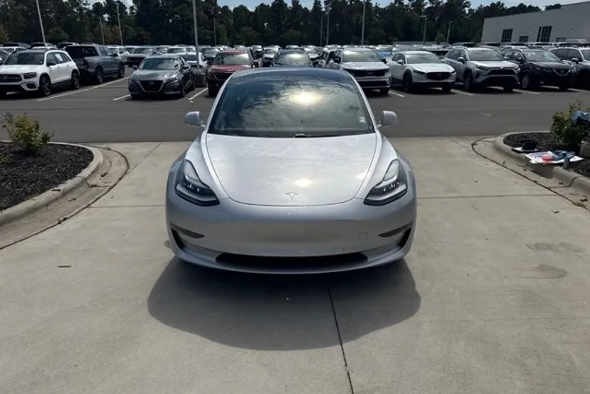 2018 Tesla Model 3 Long Range photo 1