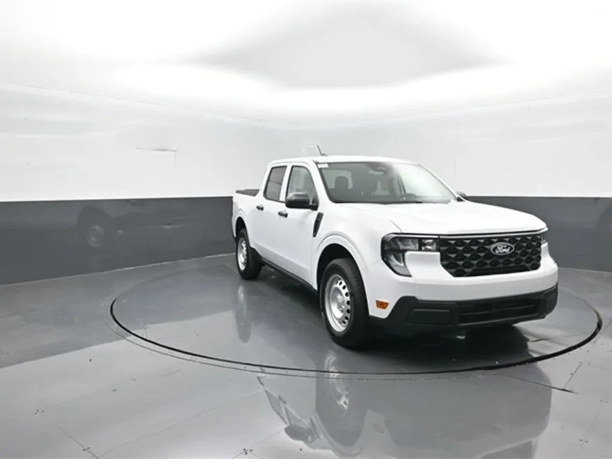 2025 Ford Maverick XL photo 1