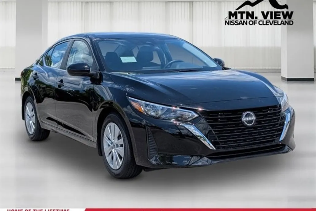 2025 Nissan Sentra S photo 1