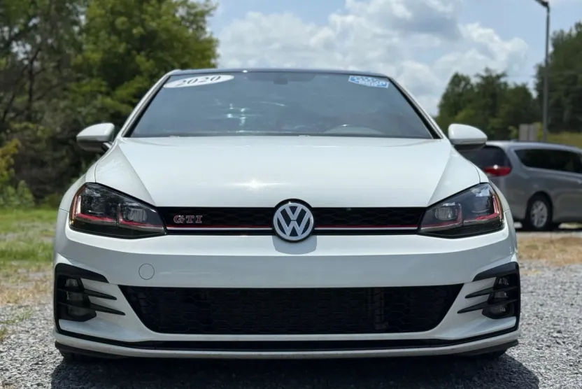 2020 Volkswagen Golf GTI photo 1