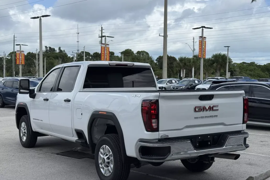 2024 Gmc Sierra 2500 HD Pro photo 1