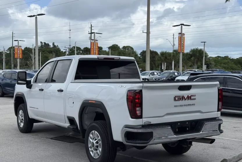 2024 Gmc Sierra 2500 HD Pro photo 1