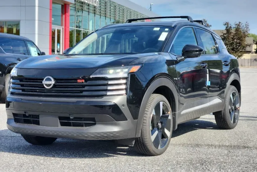 2026 Nissan Kicks SR photo 1