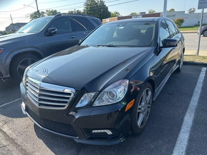 2010 Mercedes Benz E 350 Sedan photo 1