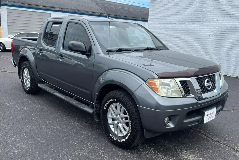 2016 Nissan Frontier SV photo 1