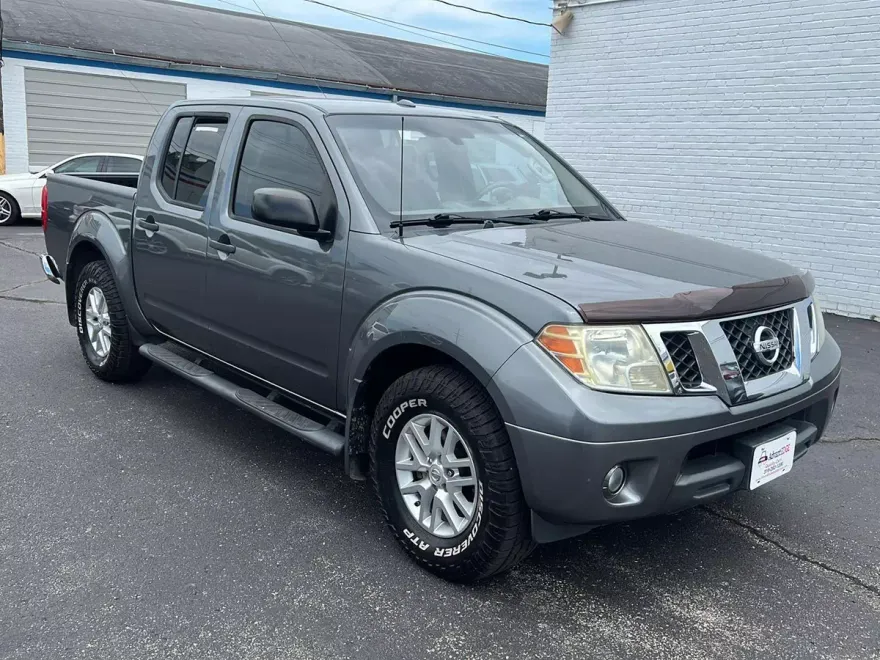 2016 Nissan Frontier SV photo 1