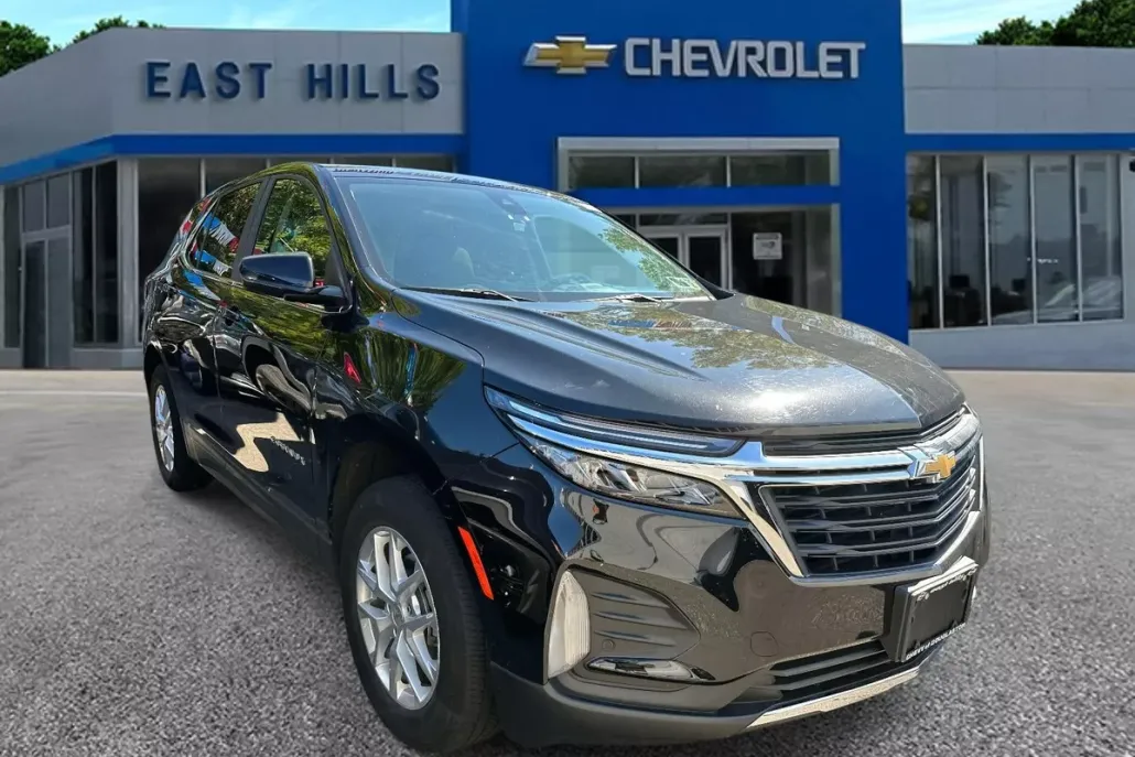 2022 Chevrolet Equinox LT photo 1