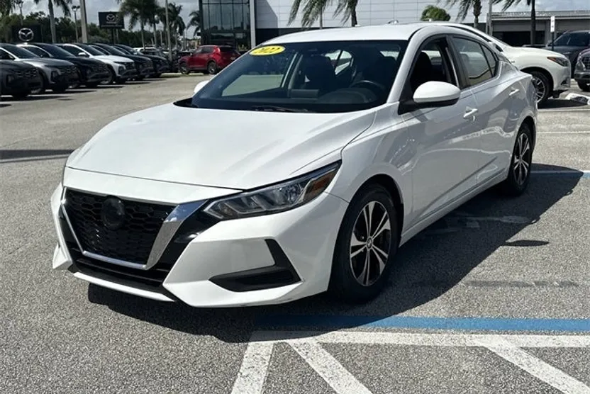 2022 Nissan Sentra SV photo 1