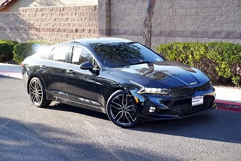 2024 Kia K5 GT photo 1