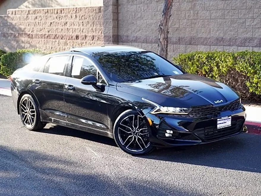2024 Kia K5 GT photo 1