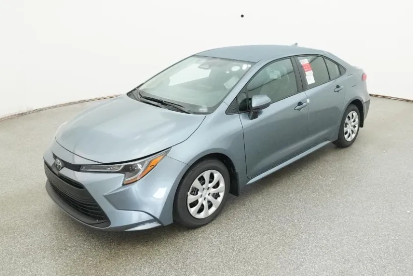 2025 Toyota Corolla LE photo 1